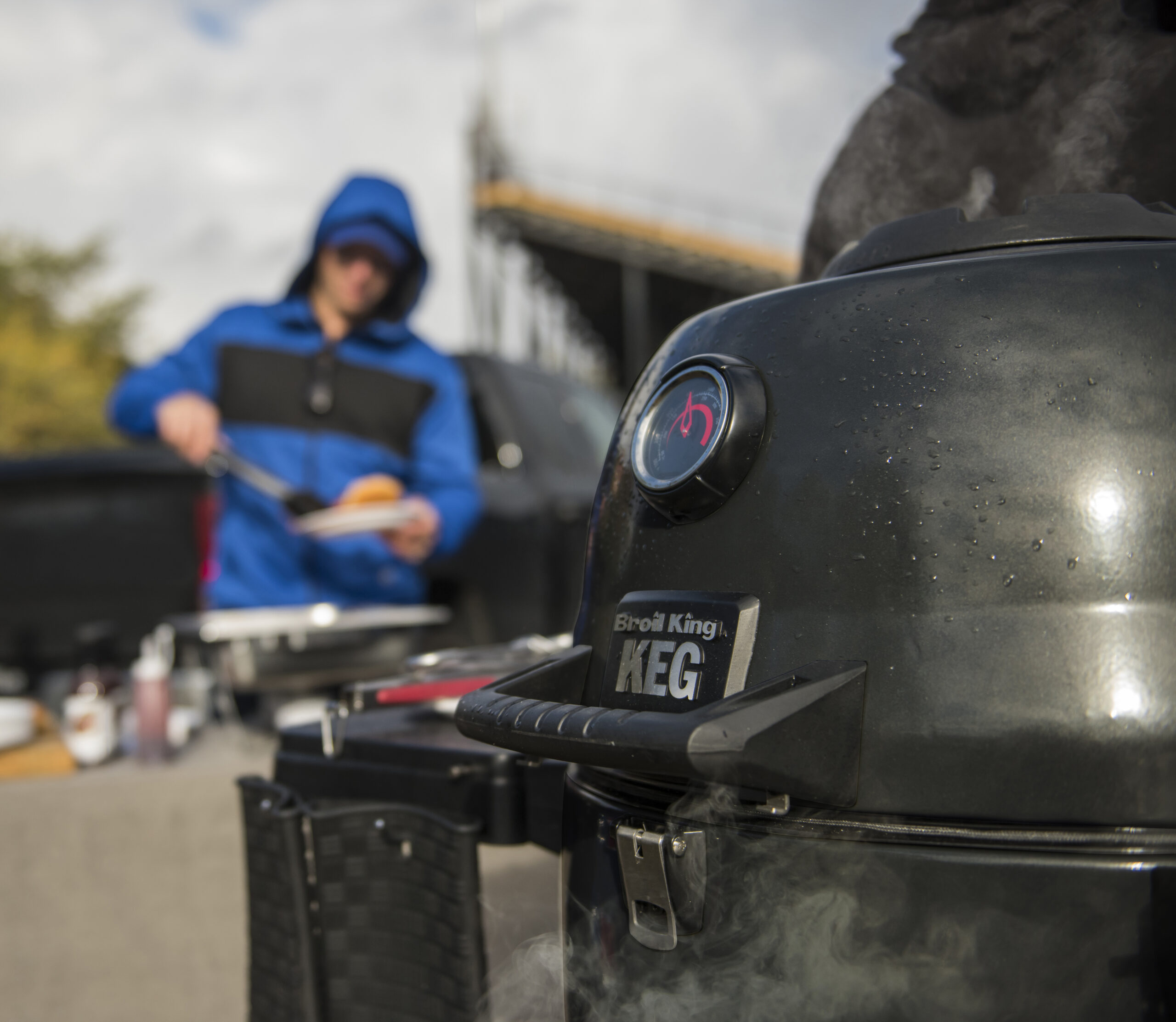 keg 5000 charcoal grill 911470 l10
